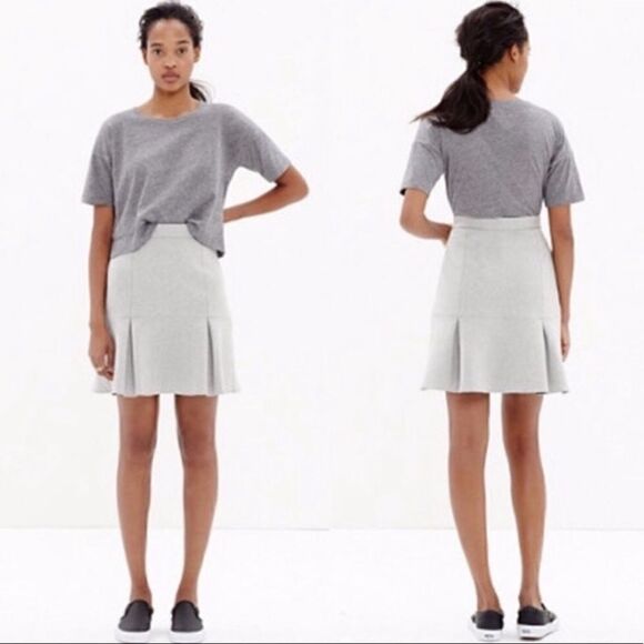 Madewell Grey Pleated Ruffle Skirt size medium - Picture 2 of 8